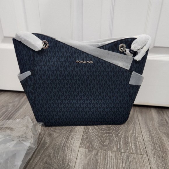 Michael Kors Jet Set Large Logo Shoulder Bag - Picture 8 of 9